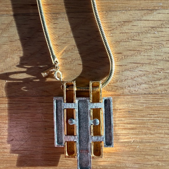 Vtg Avon Gold Tone Silver Tone Abstract Modernist Pendant Chain Necklace 20” - Picture 6 of 9